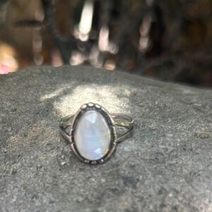 Sundance Gold and White Ring with Elegant Design